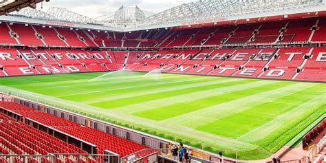 luggage storage in old trafford.